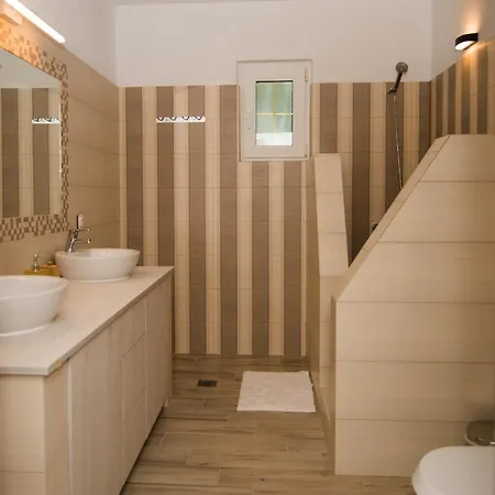 Βίλα Zou Αμπελάς